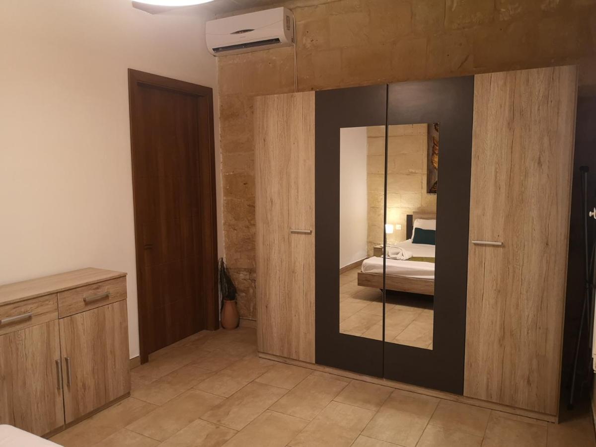 Two Gate Town House Villa Senglea Bagian luar foto